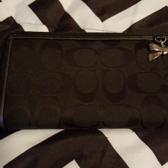 Coach Wallet - Picture 2 of 4